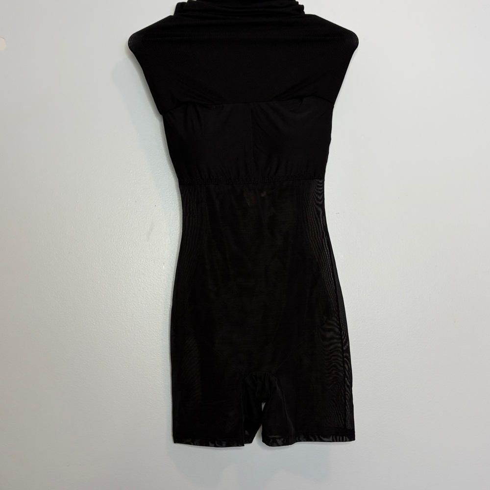 ***SOLD***Popilush built-in shape-wear black dress - Picture 5 of 7